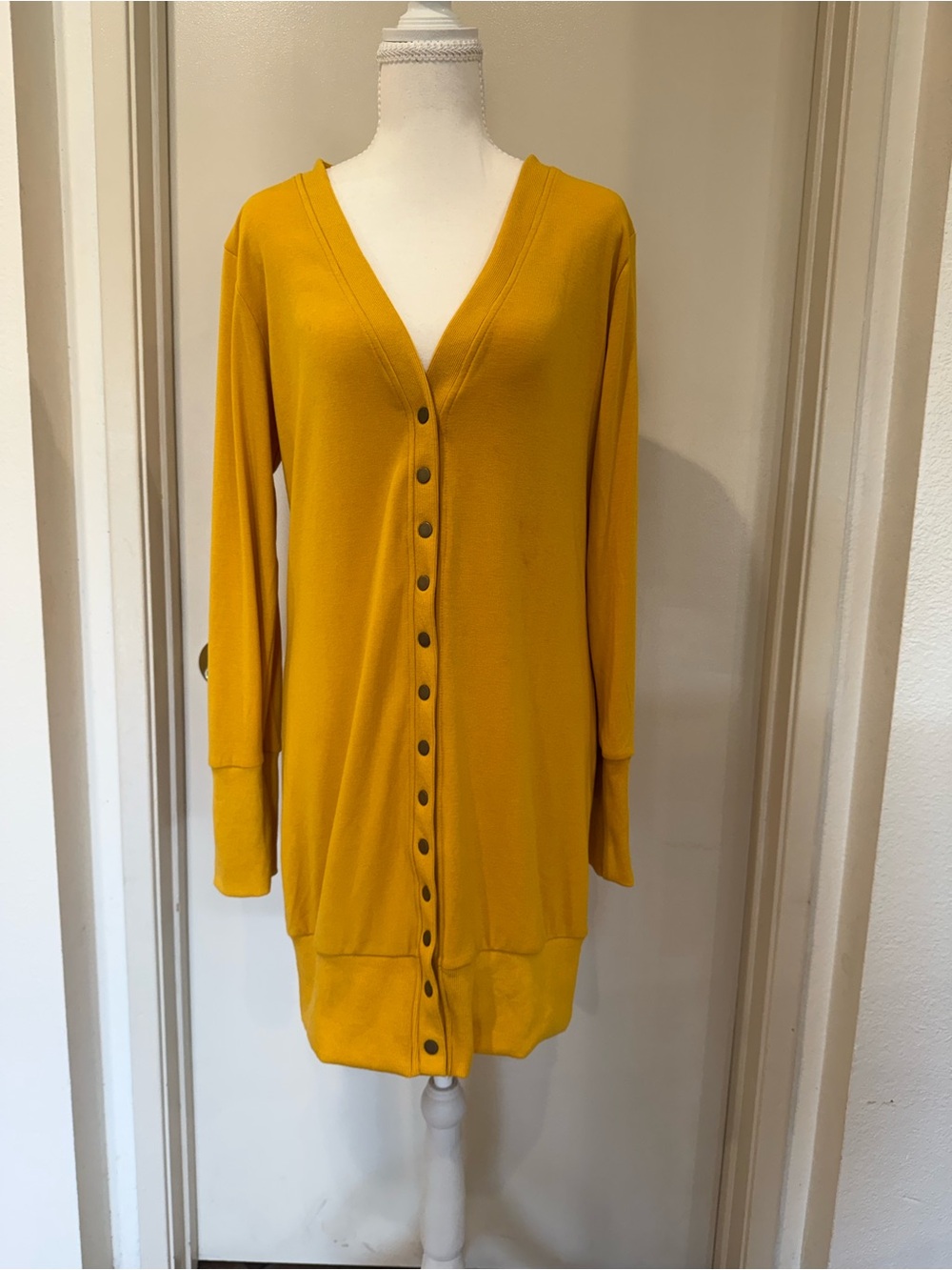 Merokeety V-Neck Snap-Front Cardigan - Mustard NWTS